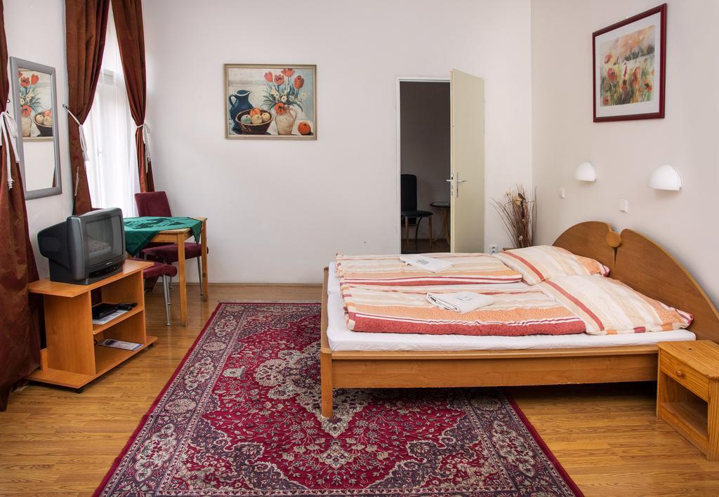 Charles Bridge Bed And Breakfast ปราก ห้อง รูปภาพ